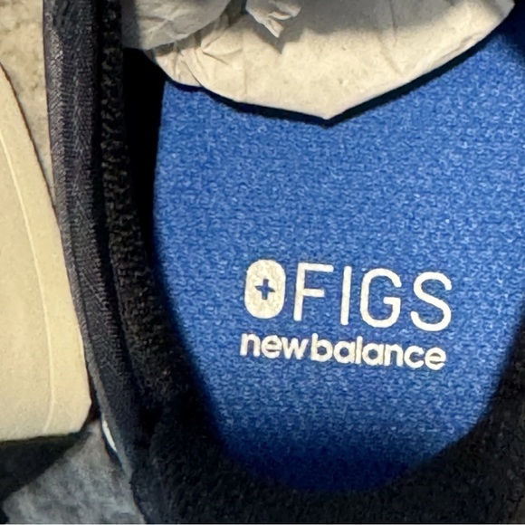 New Balance Monochrome Sneakers - Picture 3 of 15